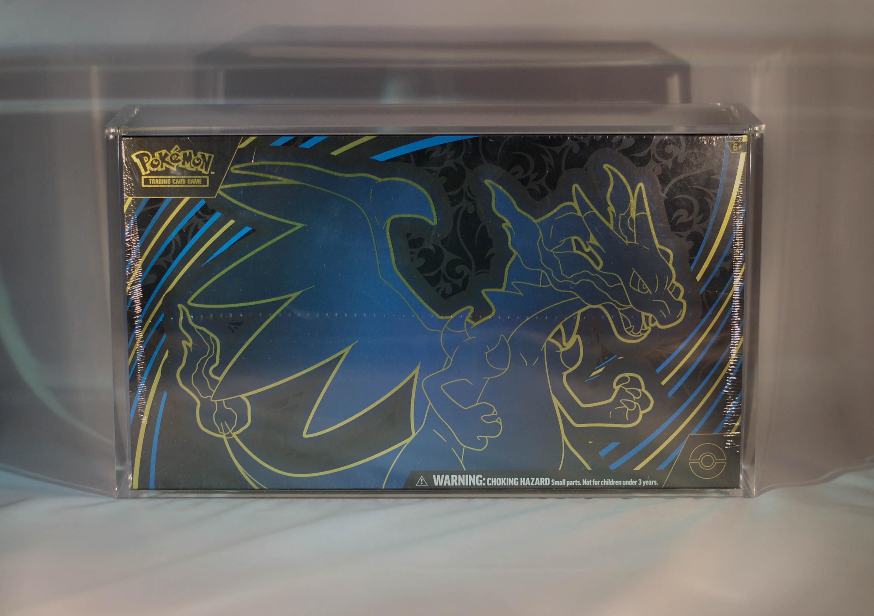 Acryl Case Charizard UPC
